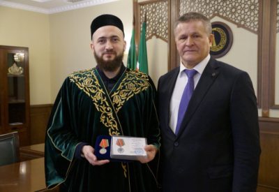 Татарстан Мөфтиенә бер көндә ике медаль тапшырдылар