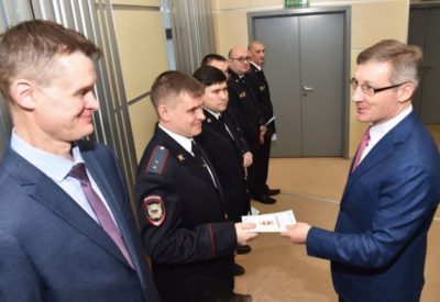Татарстанда 23 полиция хезмәткәренә торак сатып алу өчен сертификатлар тапшырылды